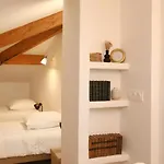 Holiday home La Maison Aux Fleurs By La Boite En *
