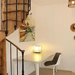 La Maison Aux Fleurs By La Boite En Holiday home