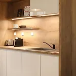 Holiday home La Maison Aux Fleurs By La Boite En Courteuil