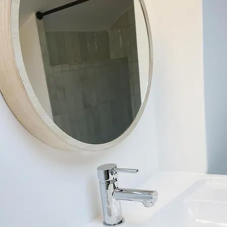 بيت للعطل La Maison Aux Fleurs By La Boite En Courteuil