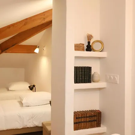 بيت للعطل La Maison Aux Fleurs By La Boite En *