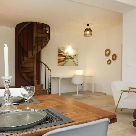 بيت للعطل La Maison Aux Fleurs By La Boite En Courteuil