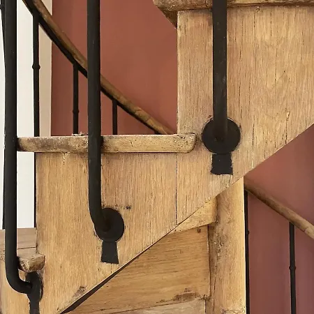 La Maison Aux Fleurs By La Boite En