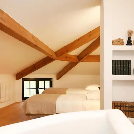 La Maison Aux Fleurs By La Boite En بيت للعطل Courteuil