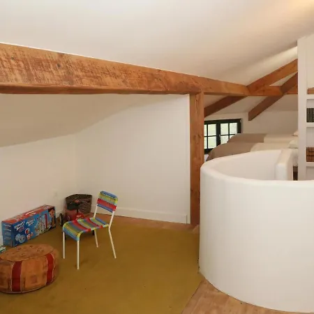 Holiday home La Maison Aux Fleurs By La Boite En *