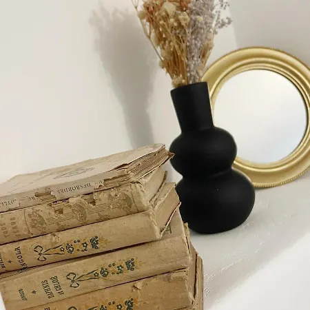 La Maison Aux Fleurs By La Boite En Tatil Evi Courteuil