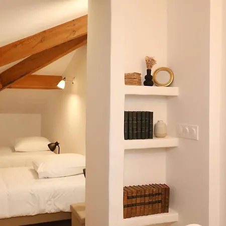La Maison Aux Fleurs By La Boite En بيت للعطل
