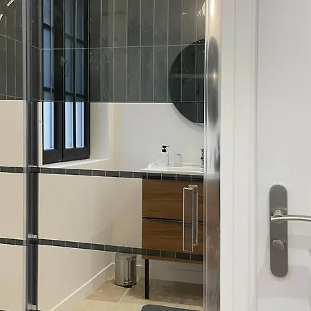 بيت للعطل La Maison Aux Fleurs By La Boite En *